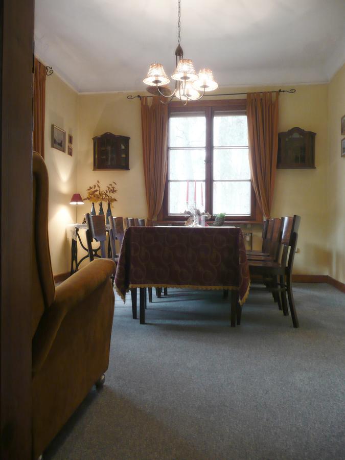 Lesny Dworek Wyszków Buitenkant foto